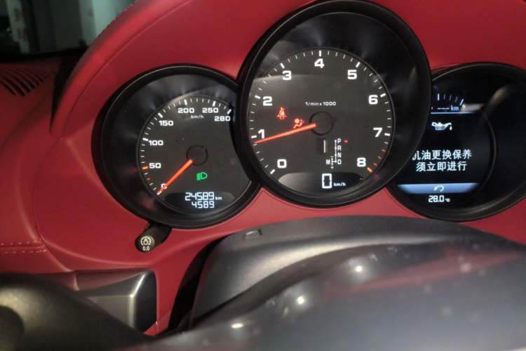 Used Porsche 718 2022 Boxster 2.0T Odometer Close Up
