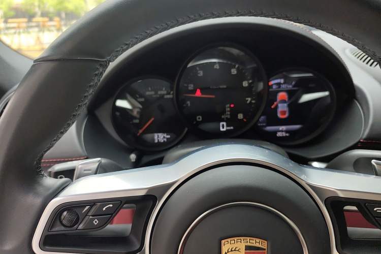 Used Porsche 718 2022 Cayman 2.0T Odometer Close Up