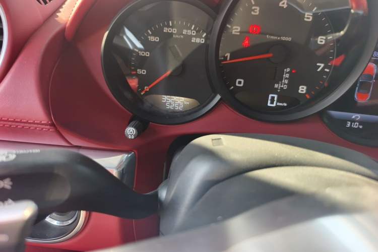 Used Porsche 718 2022 Boxster 2.0T Odometer Close Up