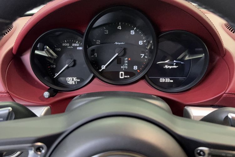 Used Porsche 718 2022 Spyder 2.0T Odometer Close Up