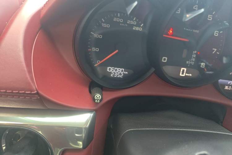 Used Porsche 718 2022 Boxster 2.0T Odometer Close Up