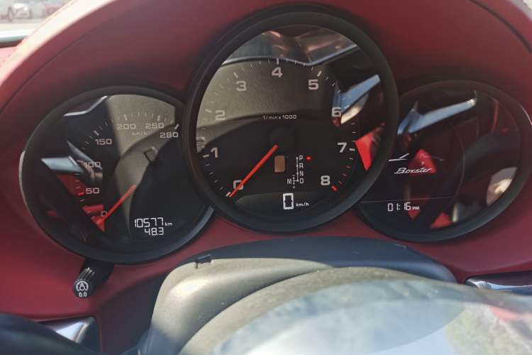 Used Porsche 718 2022 Boxster 2.0T Odometer Close Up