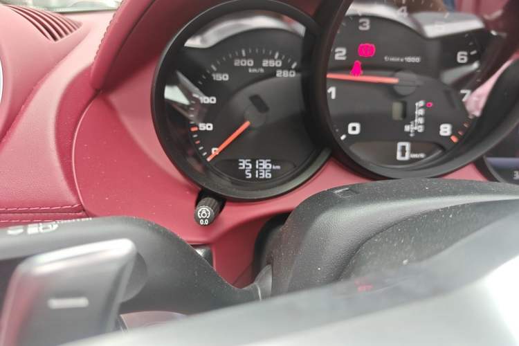 Used Porsche 718 2022 Boxster 2.0T Odometer Close Up