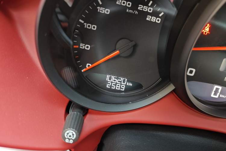 Used Porsche 718 2022 Boxster 2.0T Odometer Close Up