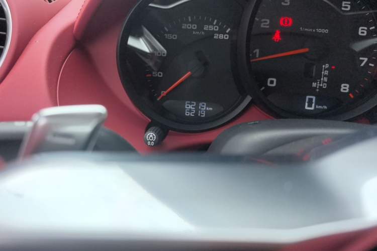 Used Porsche 718 2022 Boxster 2.0T Odometer Close Up