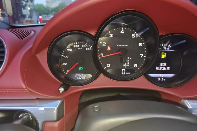 Used Porsche 718 2022 Boxster 2.0T Odometer Close Up