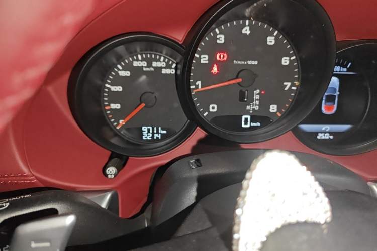 Used Porsche 718 2022 Boxster 2.0T Odometer Close Up