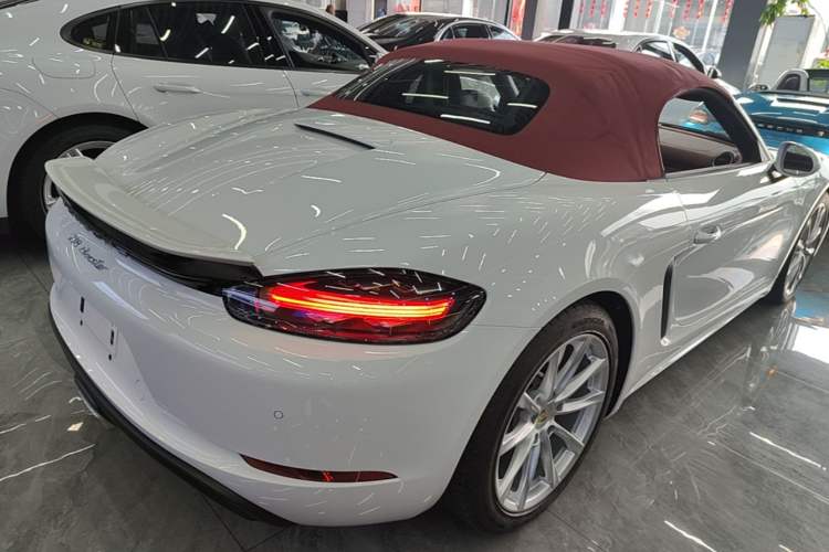 Used Porsche 718 2022 Boxster T 2.0T Rear Right 45 Deg