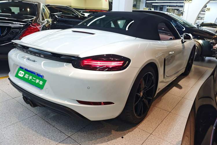 Used Porsche 718 2022 Boxster 2.0T Rear Right 45 Deg