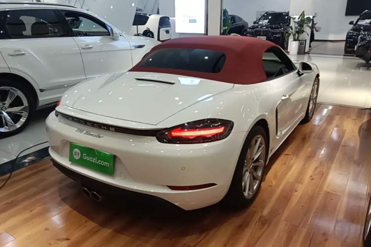 Used Porsche 718 2022 Boxster 2.0T Rear Right 45 Deg