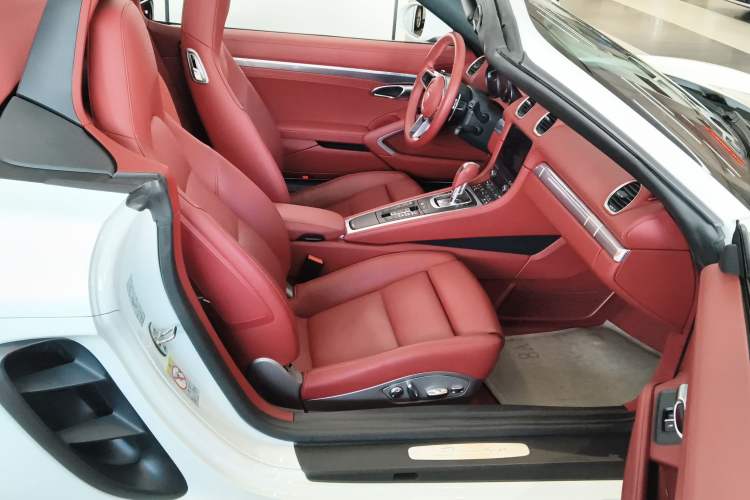 Used Porsche 718 2022 Boxster 2.0T Right Front Seat