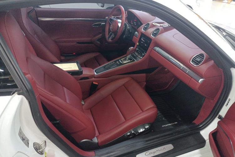 Used Porsche 718 2022 Cayman 2.0T Right Front Seat