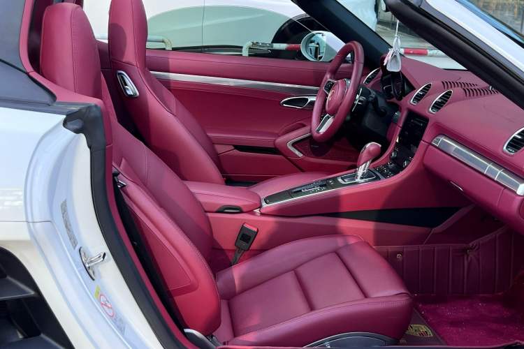 Used Porsche 718 2022 Boxster 2.0T Right Front Seat
