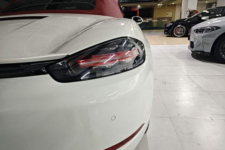 Used Porsche 718 2022 Boxster 2.0T Right Rear Taillight