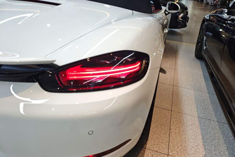 Used Porsche 718 2022 Boxster 2.0T Right Rear Taillight