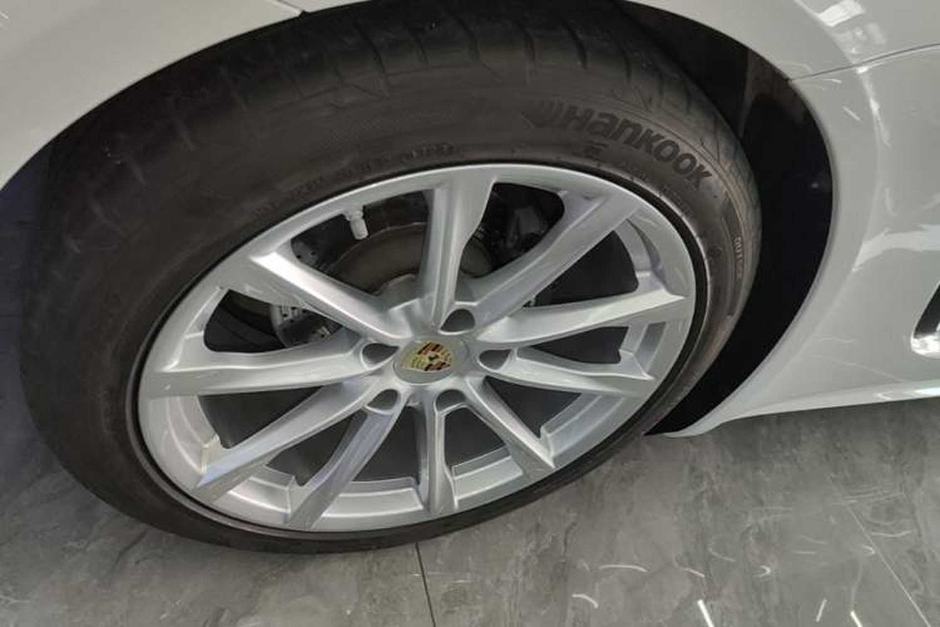 Used Porsche 718 2022 Boxster T 2.0T Right Rear Wheel Hub