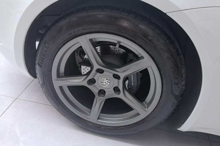 Used Porsche 718 2022 Boxster 2.0T Right Rear Wheel Hub