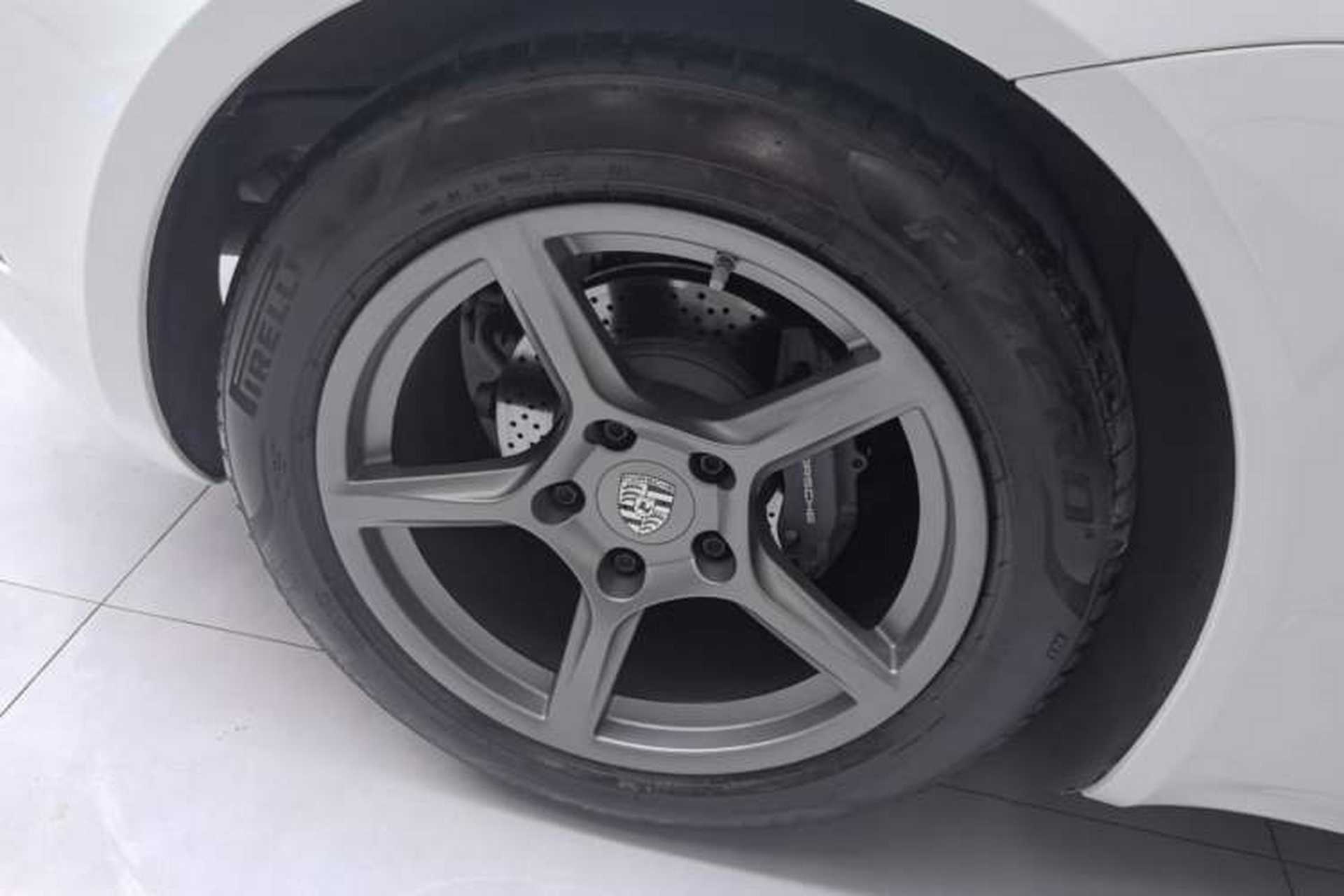 Used Porsche 718 2022 Boxster 2.0T Right Rear Wheel Hub
