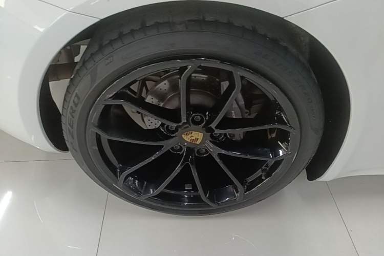 Used Porsche 718 2022 Boxster 2.0T Right Rear Wheel Hub