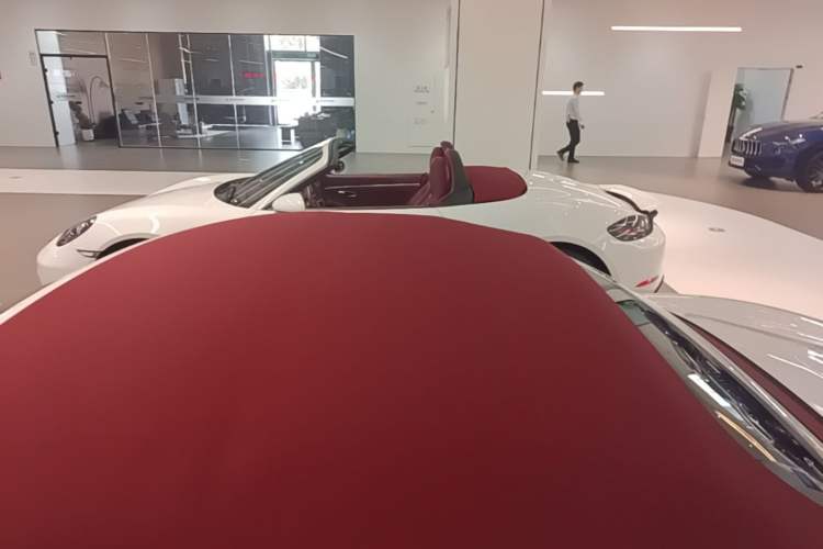Used Porsche 718 2022 Boxster 2.0T Roof