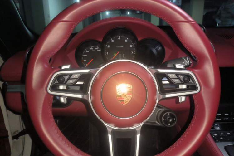 Used Porsche 718 2022 Boxster 2.0T Steering Wheel