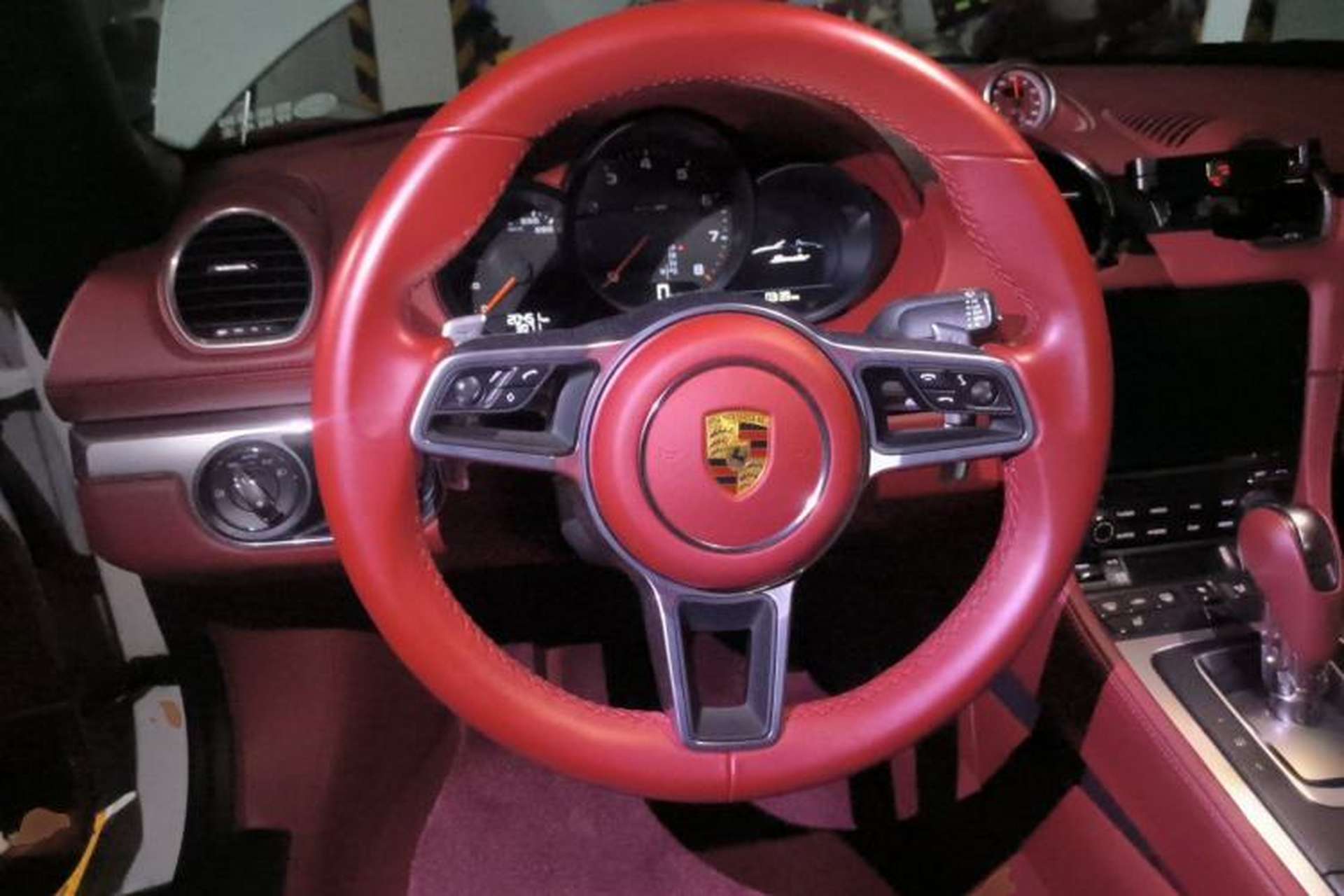 Used Porsche 718 2022 Boxster 2.0T Steering Wheel