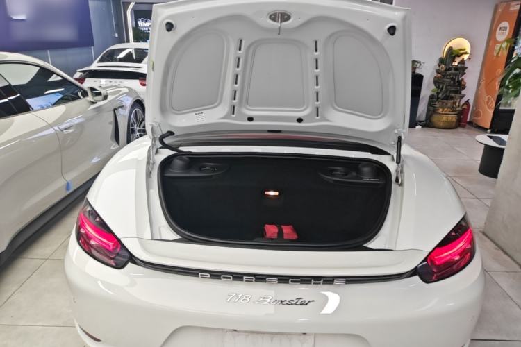 Used Porsche 718 2022 Boxster 2.0T Trunk