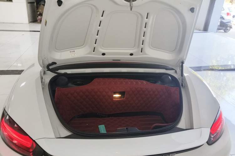 Used Porsche 718 2022 Boxster 2.0T Trunk