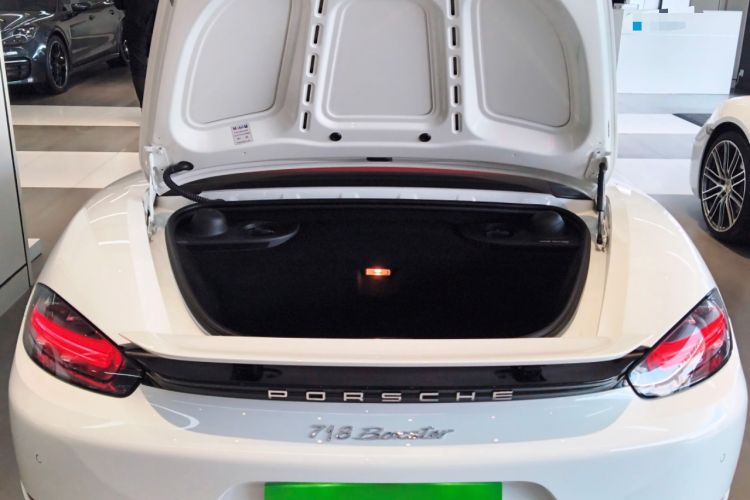 Used Porsche 718 2022 Boxster 2.0T Trunk