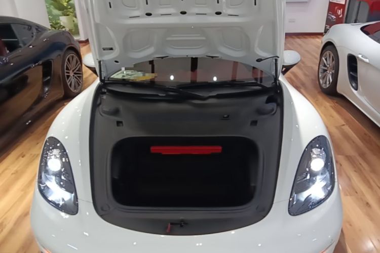 Used Porsche 718 2022 Boxster 2.0T Trunk