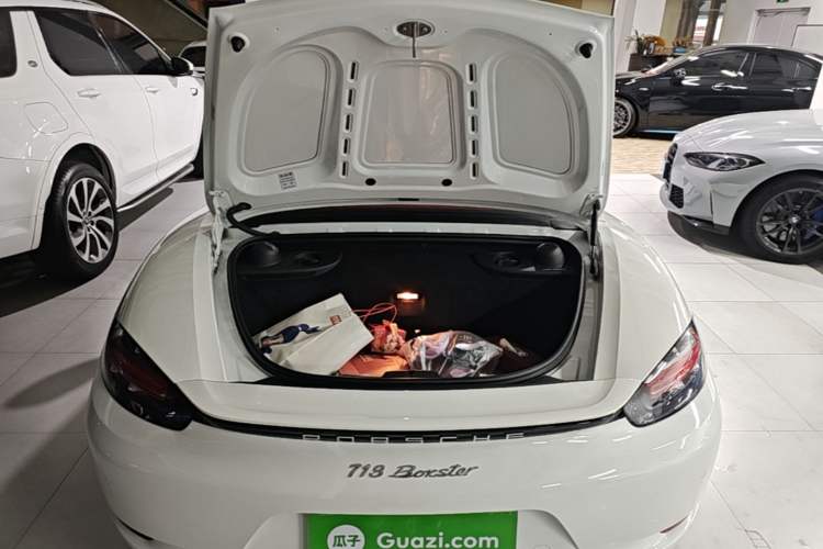 Used Porsche 718 2022 Boxster 2.0T Trunk