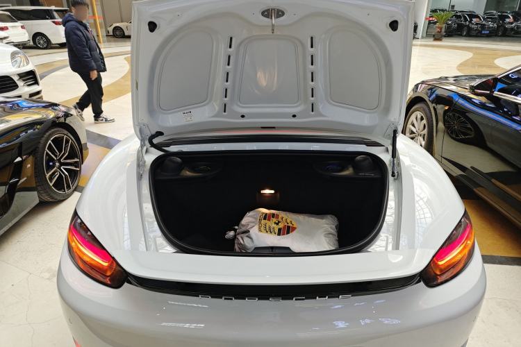 Used Porsche 718 2022 Boxster 2.0T Trunk