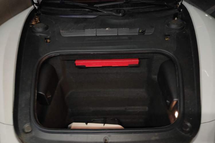 Used Porsche 718 2022 Boxster 2.0T Trunk