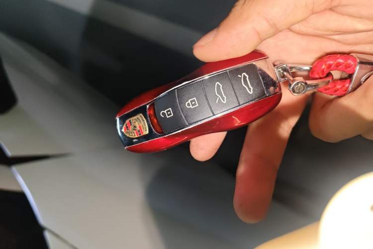 Used Porsche 718 2022 Boxster 2.0T Vehicle Key