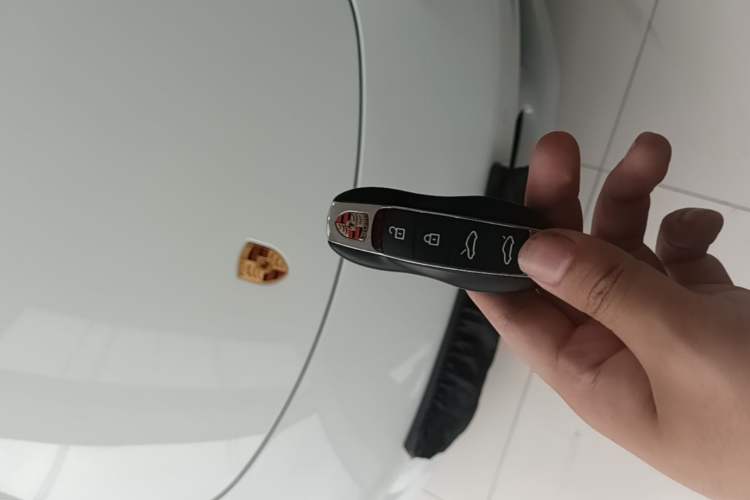 Used Porsche 718 2022 Boxster 2.0T Vehicle Key