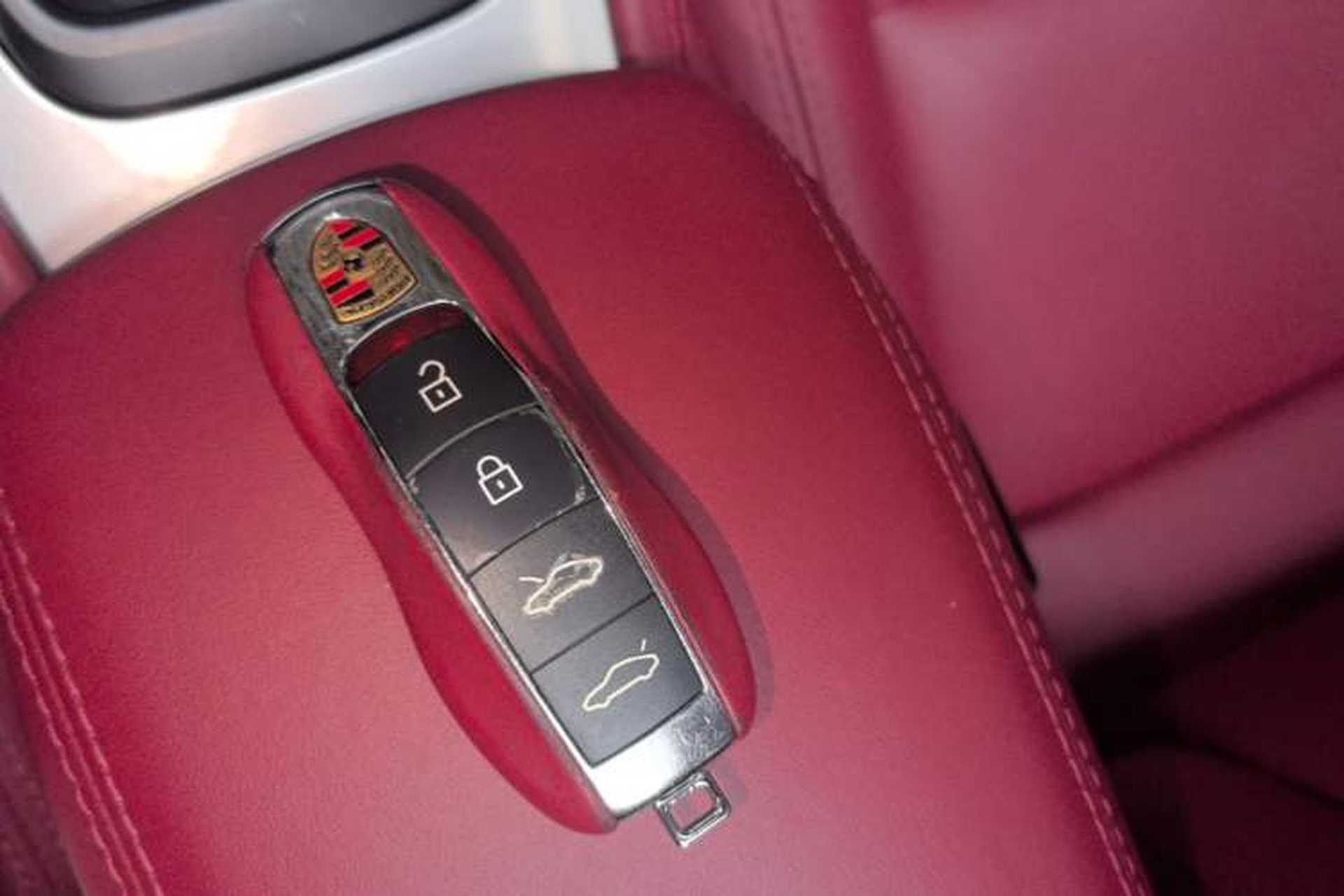 Used Porsche 718 2022 Boxster 2.0T Vehicle Key