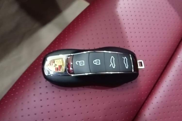 Used Porsche 718 2022 Boxster 2.0T Vehicle Key