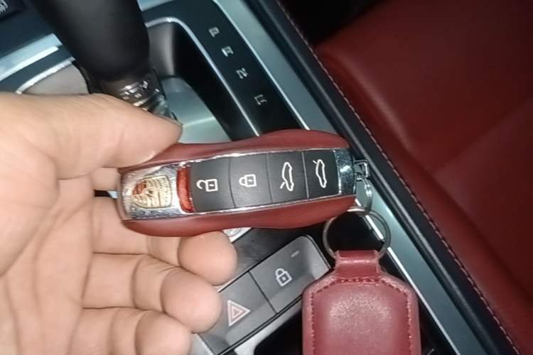 Used Porsche 718 2022 Boxster 2.0T Vehicle Key