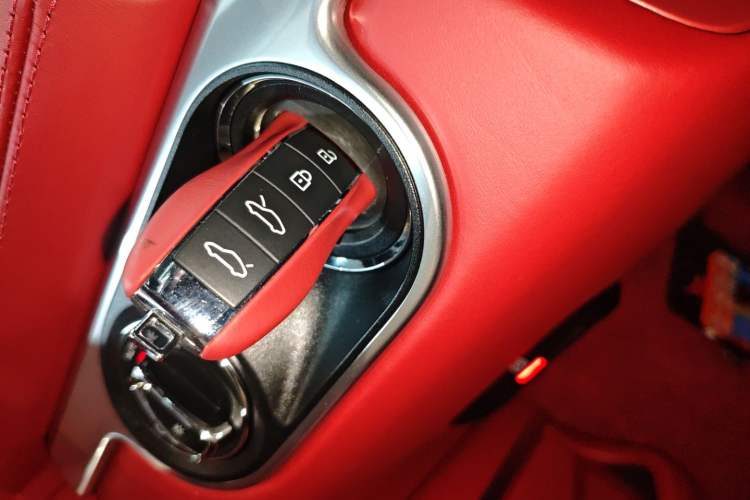 Used Porsche 718 2022 Boxster 2.0T Vehicle Key