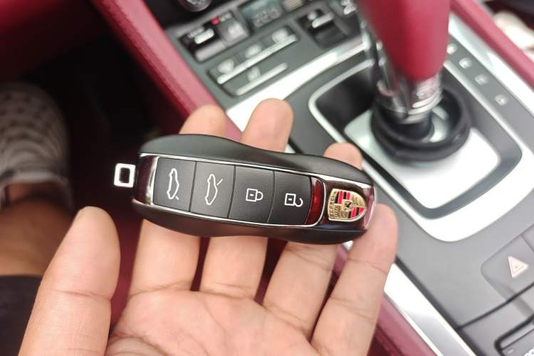 Used Porsche 718 2022 Boxster 2.0T Vehicle Key