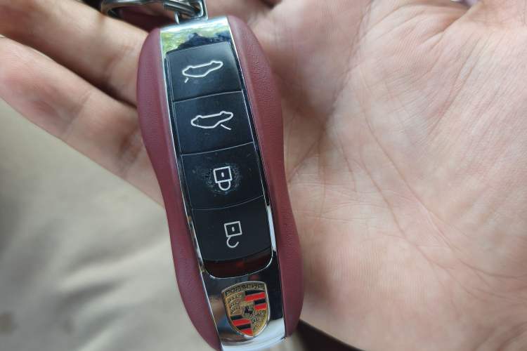 Used Porsche 718 2022 Boxster 2.0T Vehicle Key