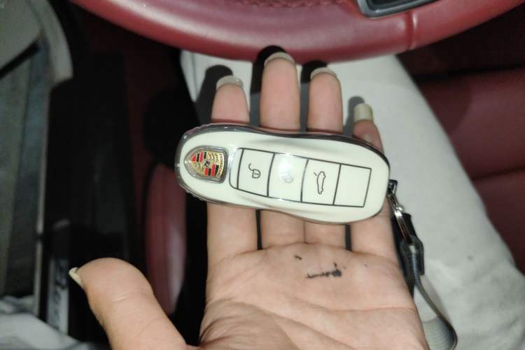 Used Porsche 718 2022 Boxster 2.0T Vehicle Key
