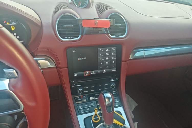 Used Porsche 718 2022 Cayman 2.0T Audio And AC Panel