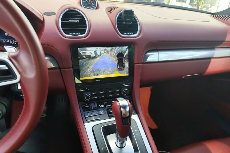 Used Porsche 718 2022 Cayman 2.0T Audio And AC Panel