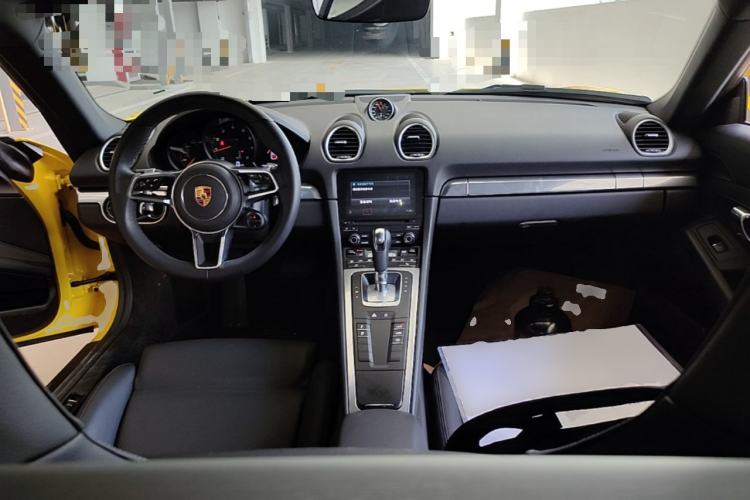 Used Porsche 718 2022 Cayman 2.0T Center Console