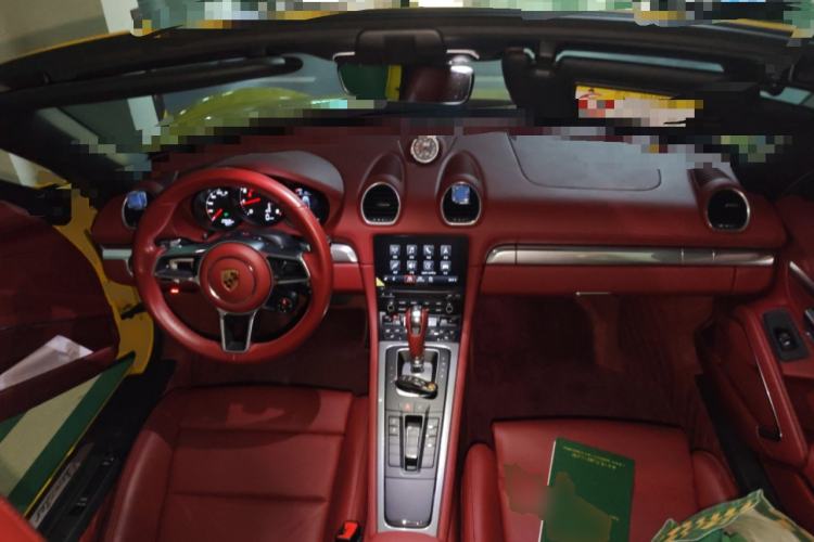 Used Porsche 718 2022 Boxster 2.0T Center Console