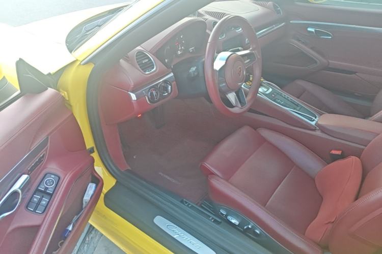Used Porsche 718 2022 Cayman 2.0T Driver Seat