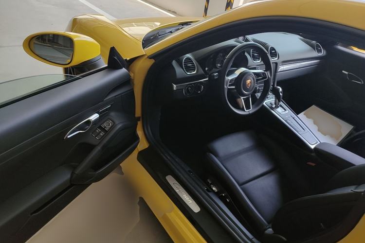 Used Porsche 718 2022 Cayman 2.0T Driver Seat