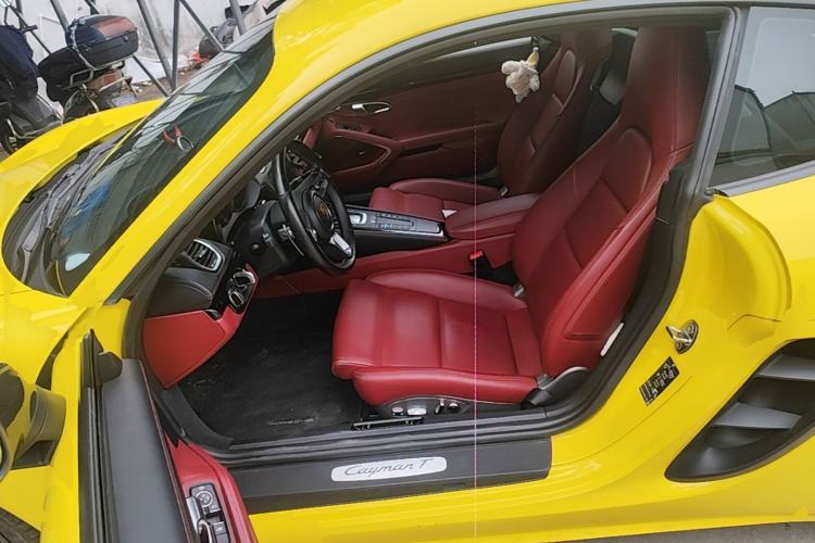 Used Porsche 718 2022 Cayman T 2.0T Driver Seat