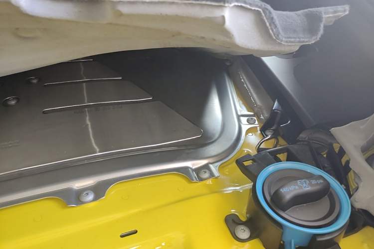 Used Porsche 718 2022 Cayman 2.0T Engine Bay Left